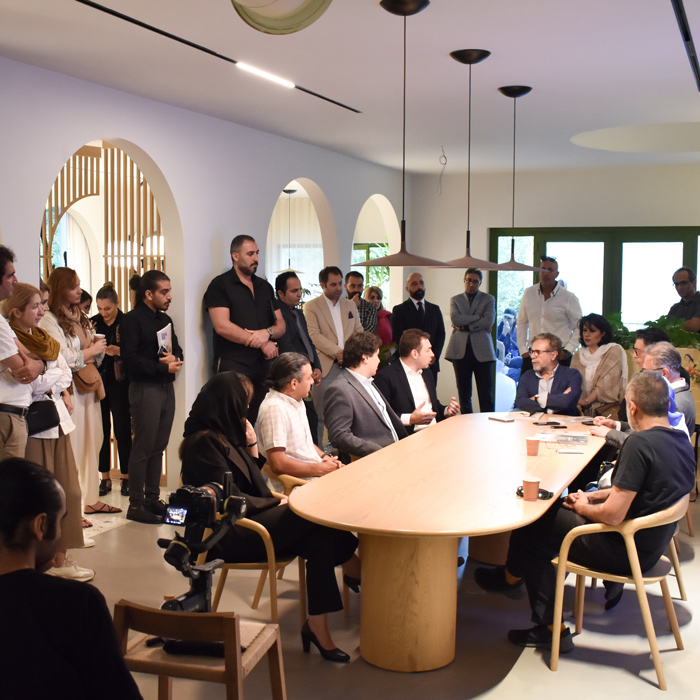 Villa 14 - Interdisciplinary Discussion Panel