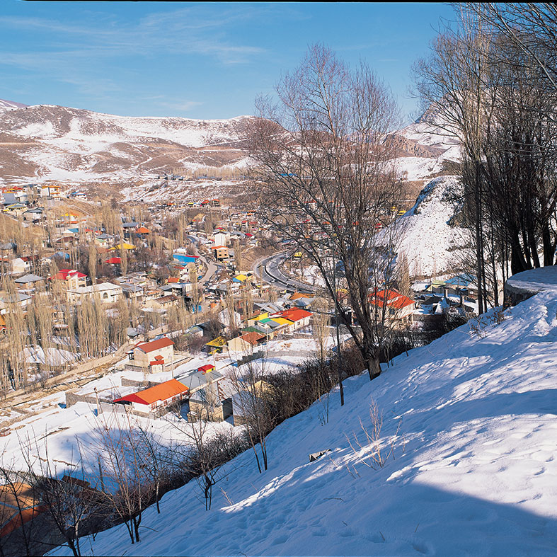 Polur, Beautiful context, ugly architecture