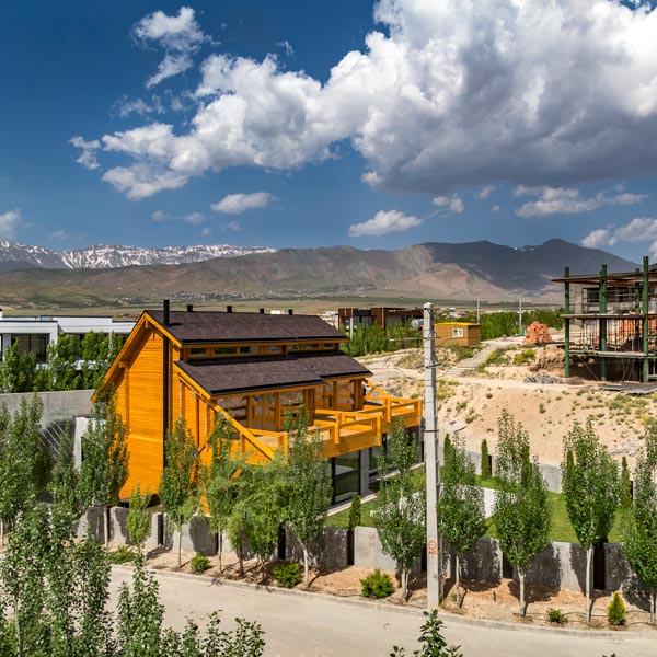 Iran Experience of Log House